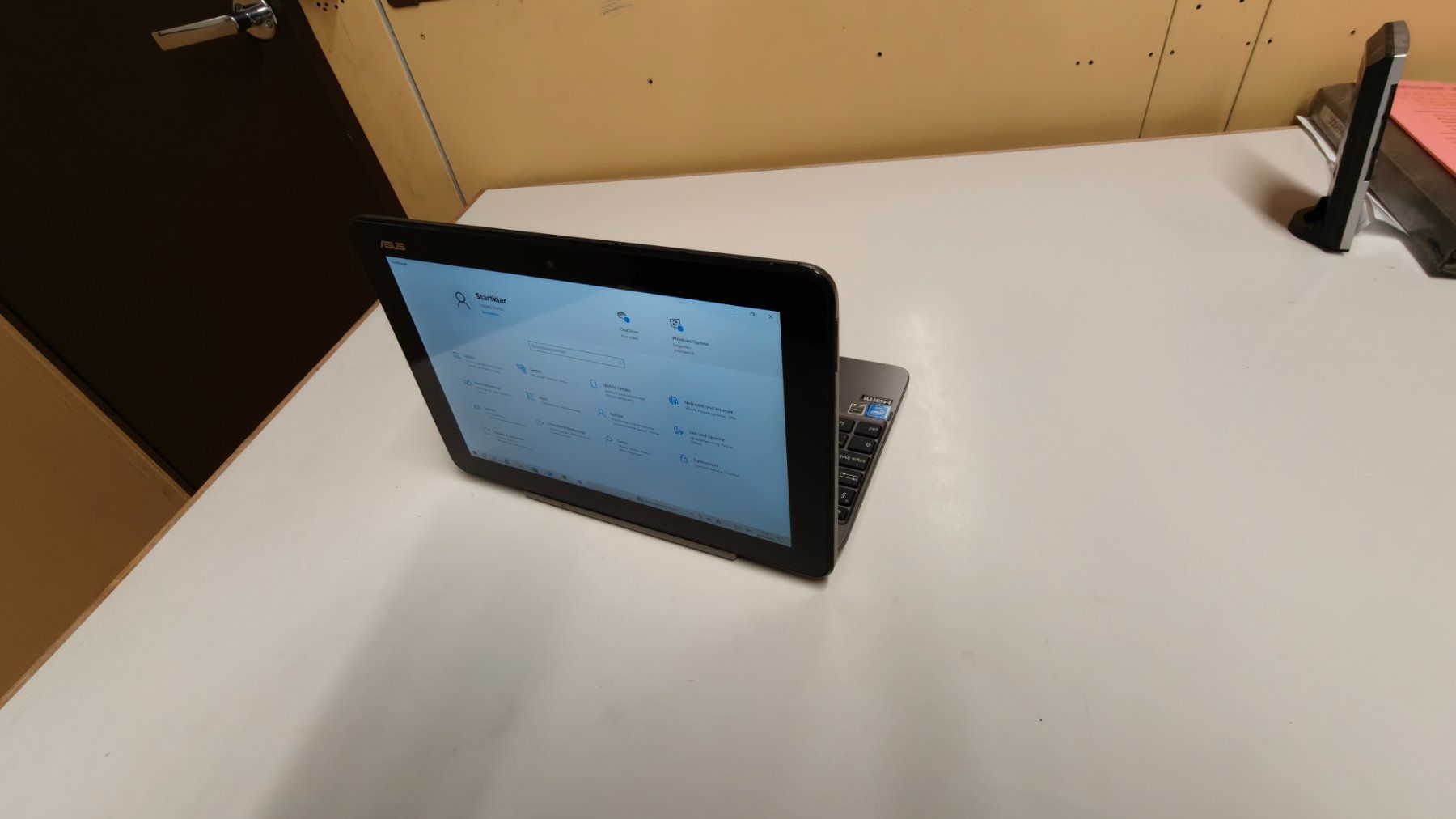 Asus Tablet PC: Asus Transformer T101HS – Usato da Niedermuhlern venduto da 7810 3