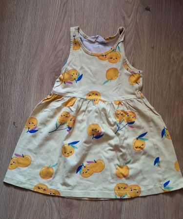 Kinder Kleid gelb mit Fruchtmuster Grösse 92 guter Zustand