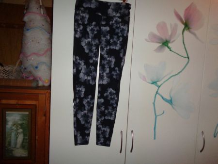 *** Sport Leggins *** / Muster und Tasche hinten / Old Navy