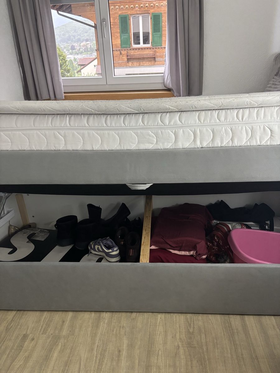 Letti: Boxspringbett 160x200cm – Usato da Spiez venduto da deborahsarahhh 3