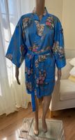 Japanischer Kimono mit Blumenmuster *Neu*