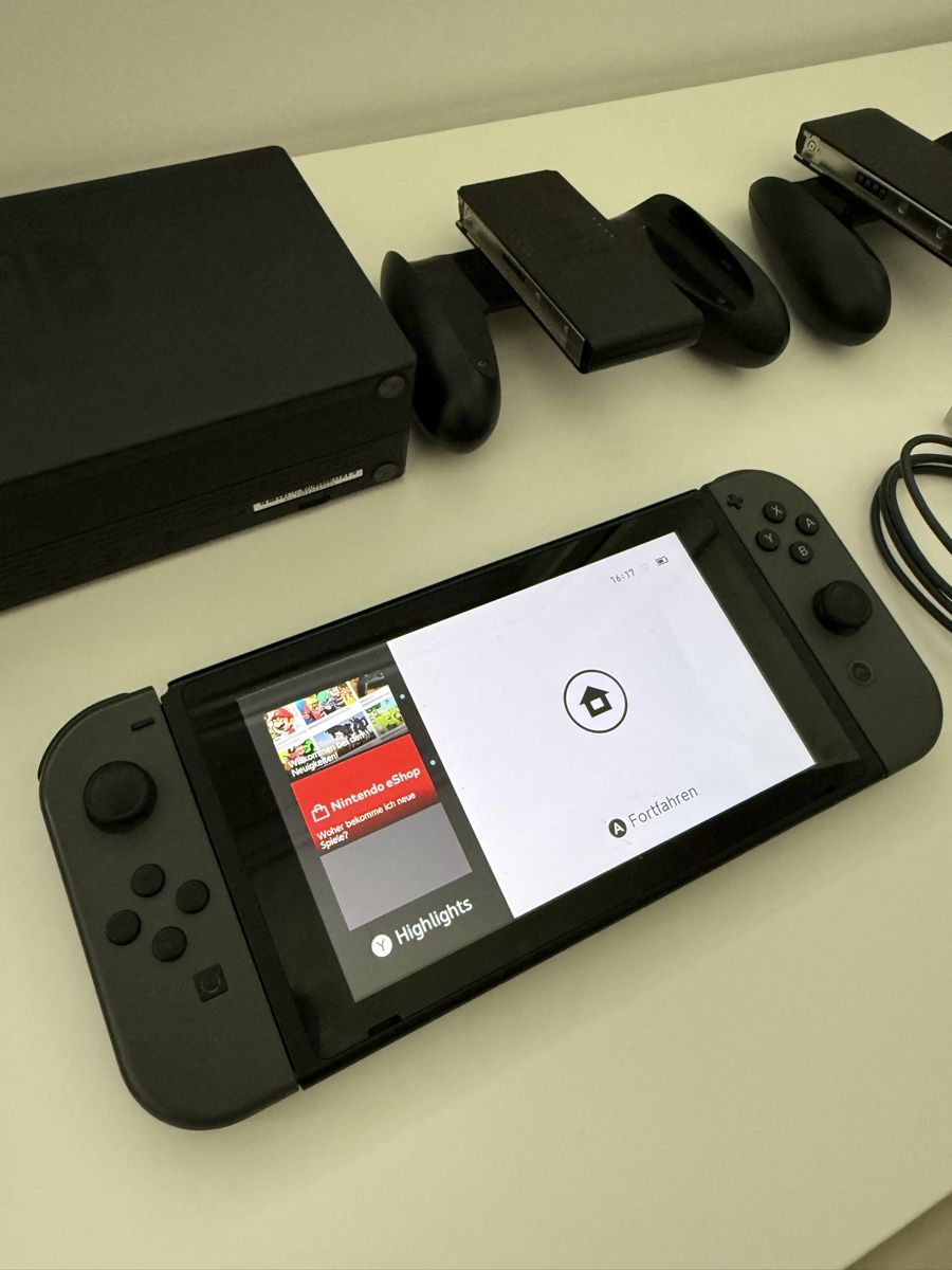 Nintendo Console: Nintendo Switch Konsole mit Zubehör – Usato da Steinach venduto da Giusep7 3