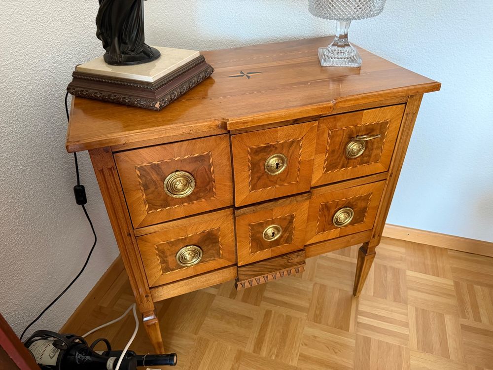 Antike Kommode aus Wohnungsauflösung (Gebraucht) in Bern für CHF 500 ...