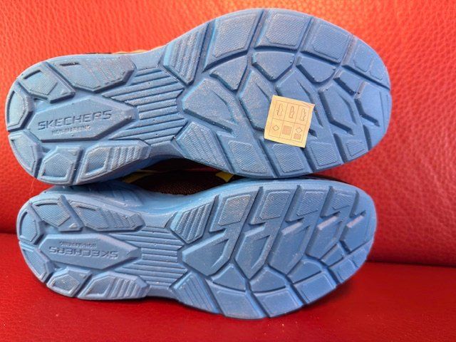 Skechers Scarpe per ragazzi: Skechers Neu Grösse 35 – Nuovo (secondo la descrizione) da Lömmenschwil venduto da classico01 2