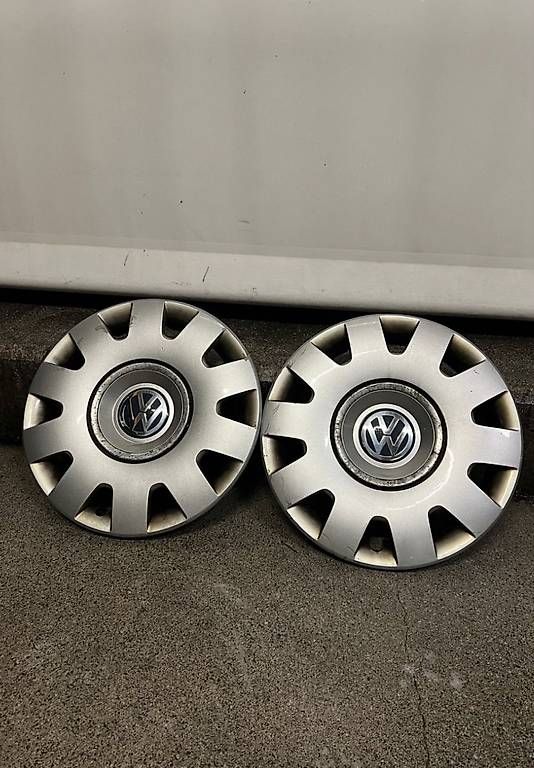 Cerchioni: 2x VW Radkappen 15 Zoll – Usato da Luzern venduto da max_w2rv 1