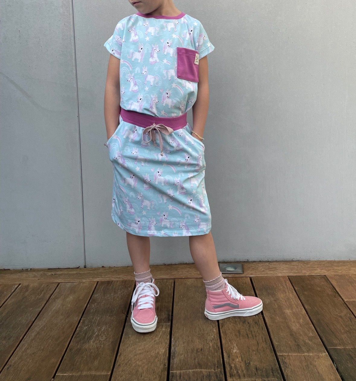 Lotti & Set di vestiti: Girl Set Gr 128 3 Stk – Nuovo (secondo la descrizione) da Mörschwil venduto da Mibasel