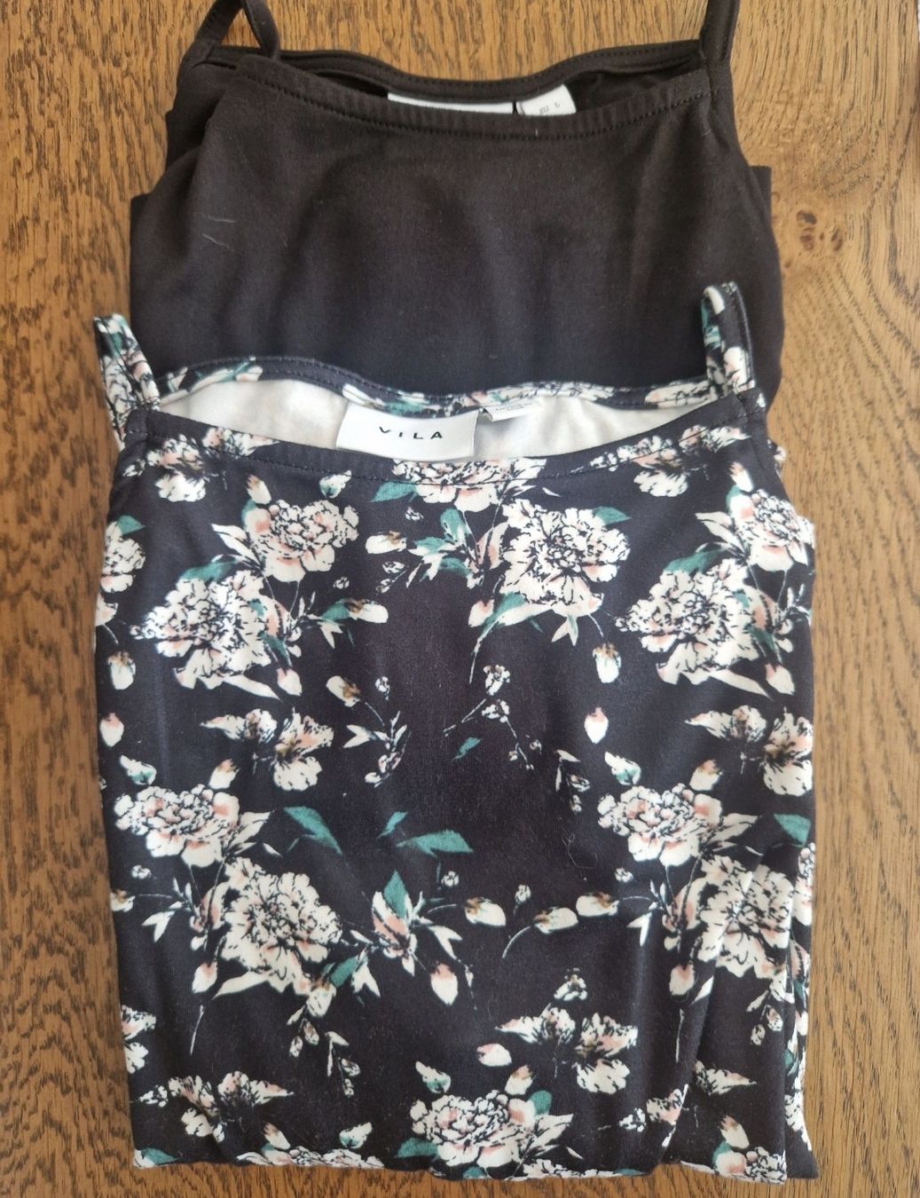 Robes: LOTS 2 PIÈCES ROBE – D'occasion à Camorino par JPHANDMADE1