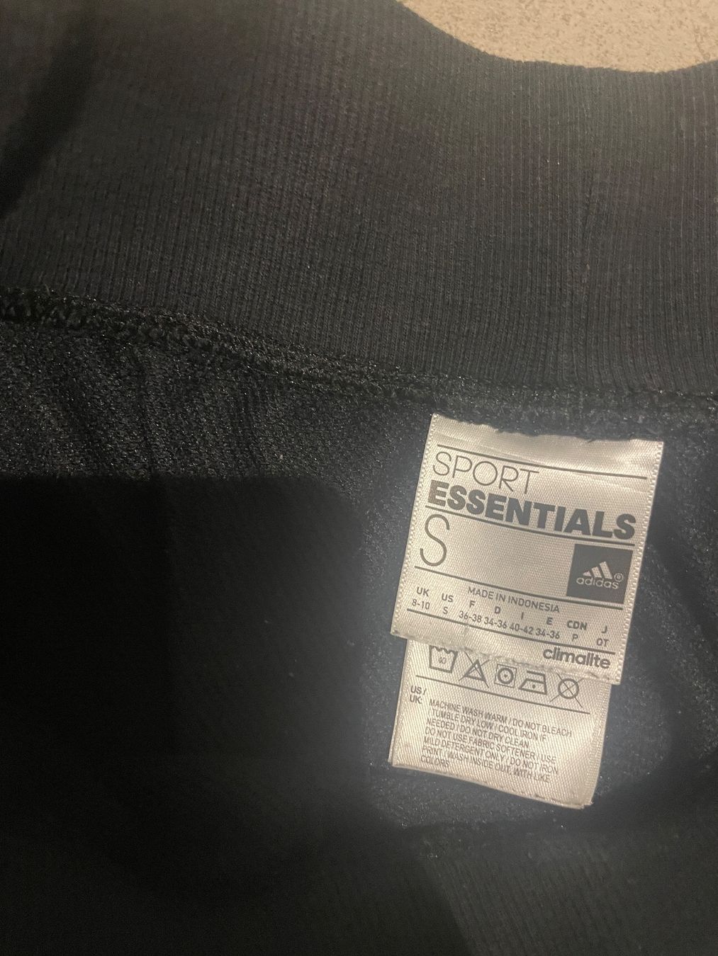Adidas Pantaloni: Adidas | Trainerhose | Grösse S – Usato da Niederrohrdorf venduto da jasmiinw 2