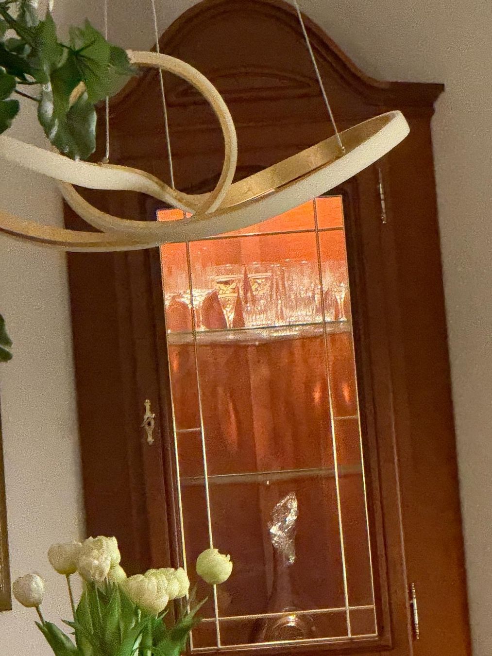 Vitrinen: Klassische Eckvitrine mit Beleuchtung – Kirschbaum – Gebraucht aus Wettswil von MoeLu 8