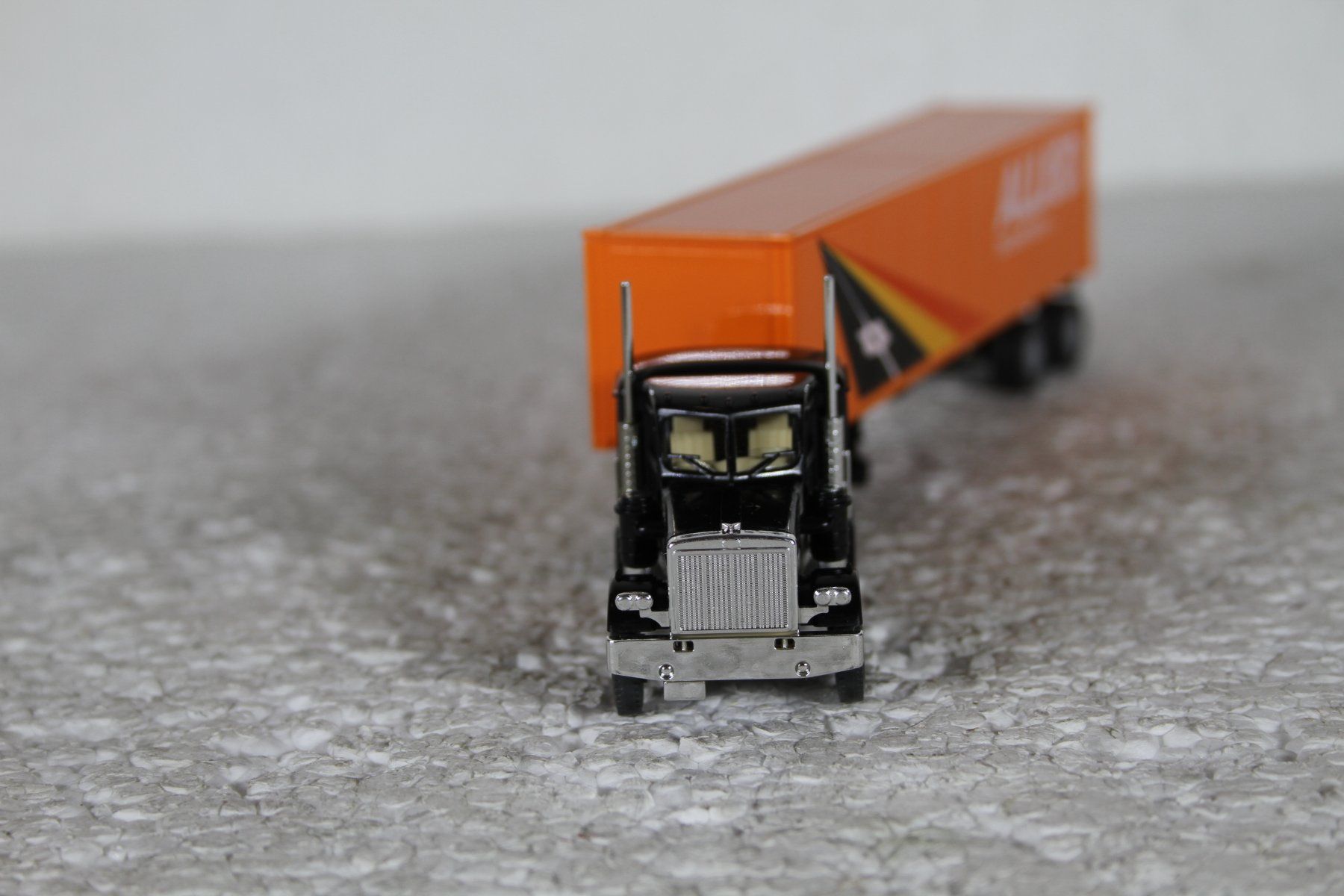 Wiking Modellautos: Wiking Sattelzug Peterbilt ALLED mit Chromteilen – Gebraucht aus Triesen von gleis8 2