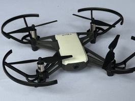 Anfänger-Drohne DJI Tello Mini mit Kamera und Koffer