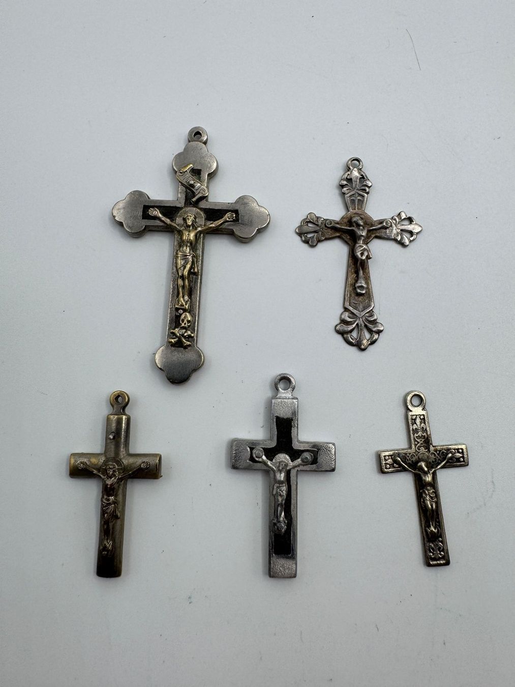 Rimorchi: Kruzifix Anhänger Set 5 Stueck – Usato da Sachseln venduto da BONATI01