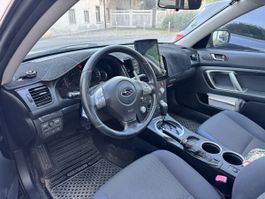 Subaru Outback 2.5L 4x4