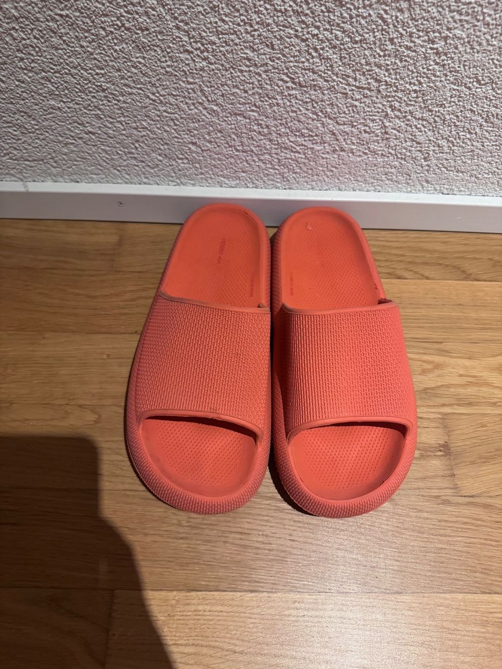Scarpe da uomo: Orange Badeschuhe 41 – Usato da Ostermundigen venduto da farfallina1606
