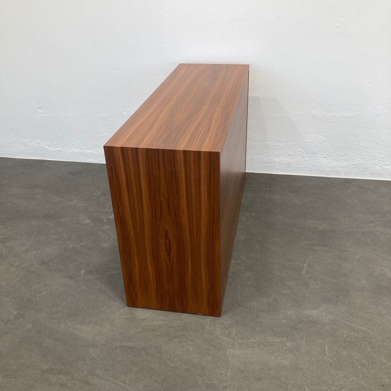 Laufen Armadi: Top Design Exclusiv Sideboard 1200mm breit - Nussbaum – Usato da Schönenwerd venduto da mcofficeshop 6