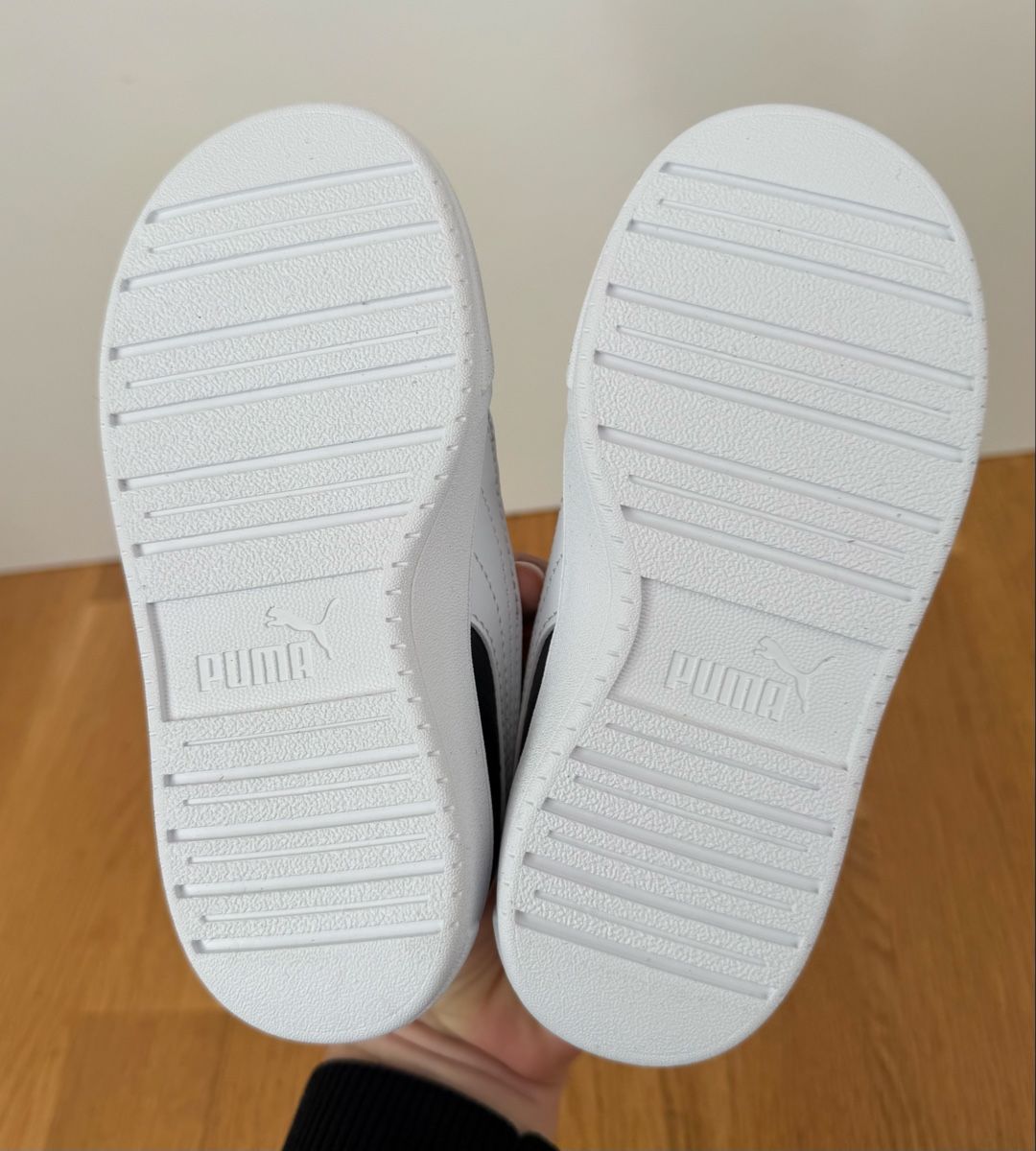 Puma Scarpe per ragazzi: Puma Caven AC Inf Sneaker, Grösse 25, Neu – Nuovo e nell'imballaggio originale da Flumenthal venduto da Krajan 3