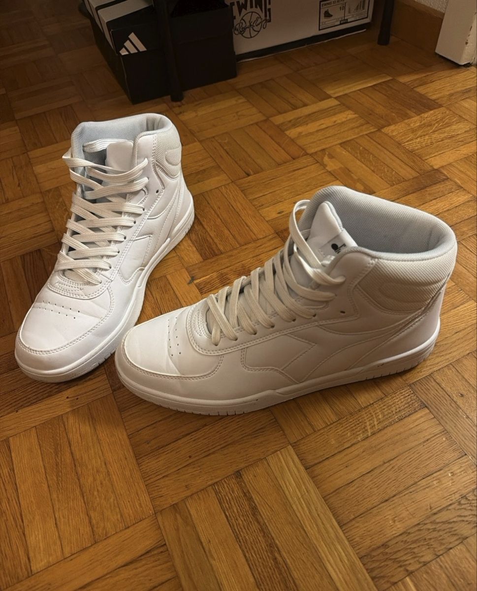 Diadora Herrenschuhe: Diadora – Gebraucht aus Clarens von rik_8ghs 2