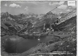 Trübsee Sesselbahn mit Hahnen