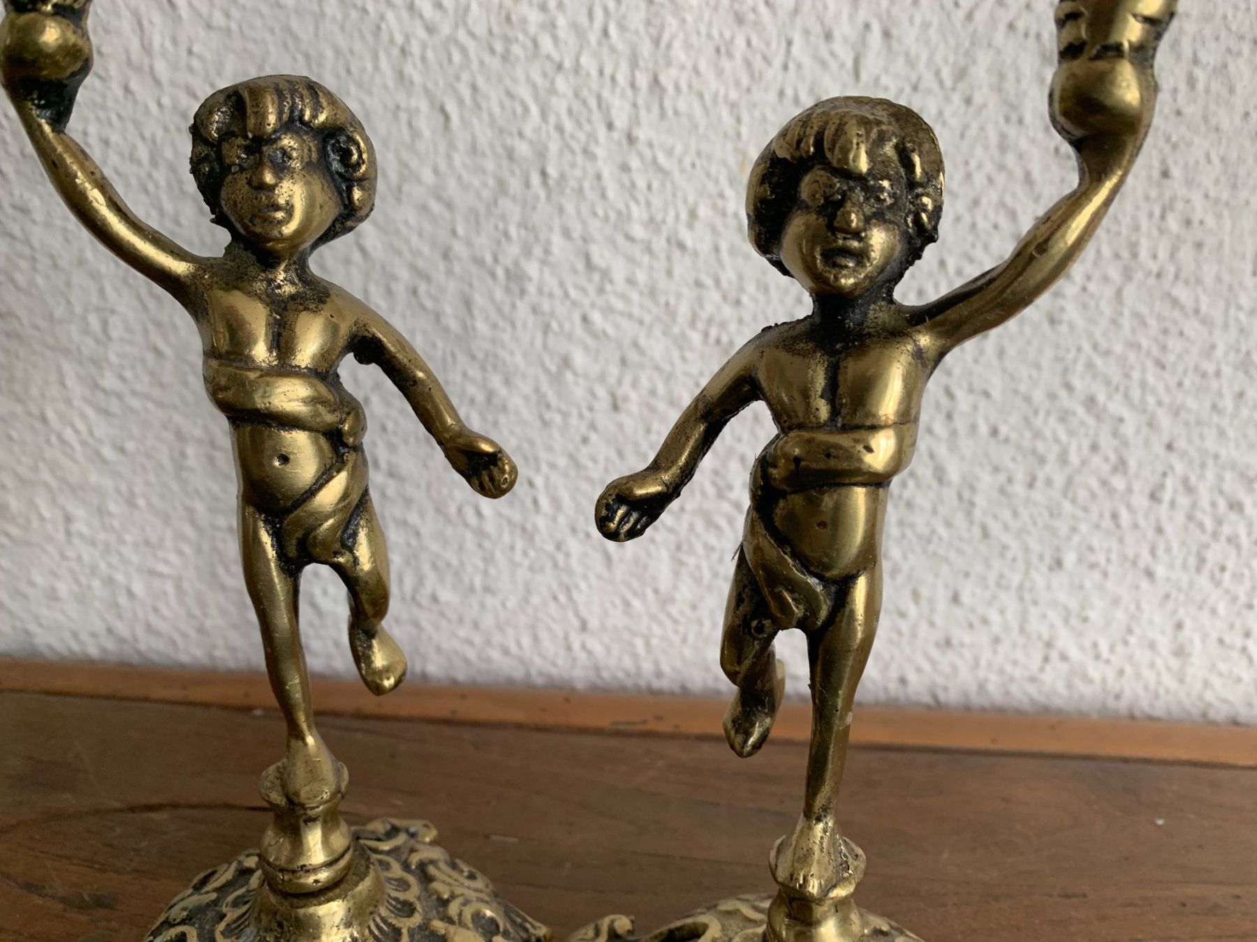 Kerzenständer: 2 Cherubin Messing Kerzenständer - Spieglbildlich - Putten – Gebraucht aus Zürich von ZHtobi 2