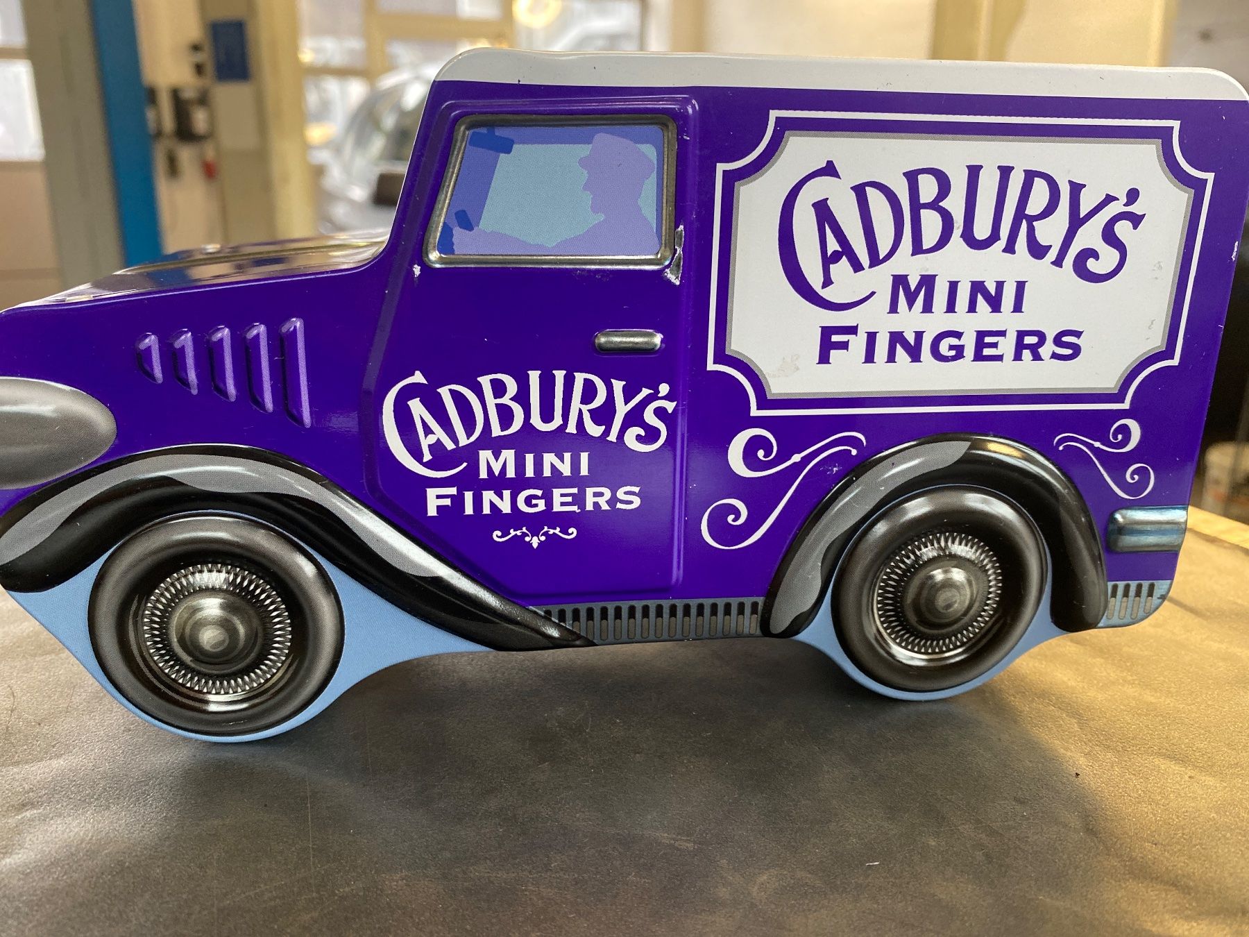 Giocattoli: Blechauto Cadburys Mini Fingers – Usato da Adligenswil venduto da Exnovo 1