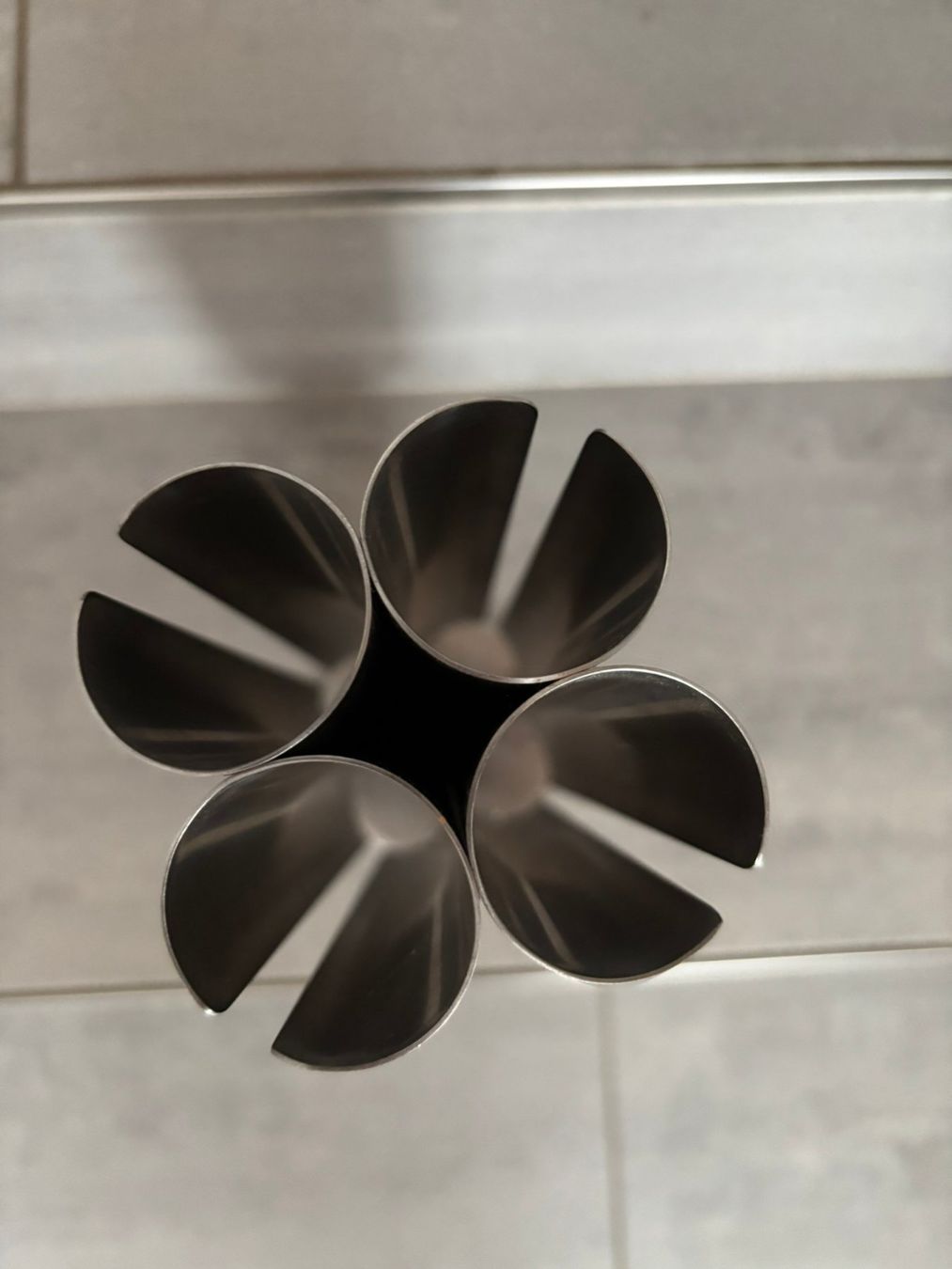 Altro per la casa: Turmix Capstore Kaffeekapsel Spender Chrom – Usato da Kleinandelfingen venduto da Baba23 2