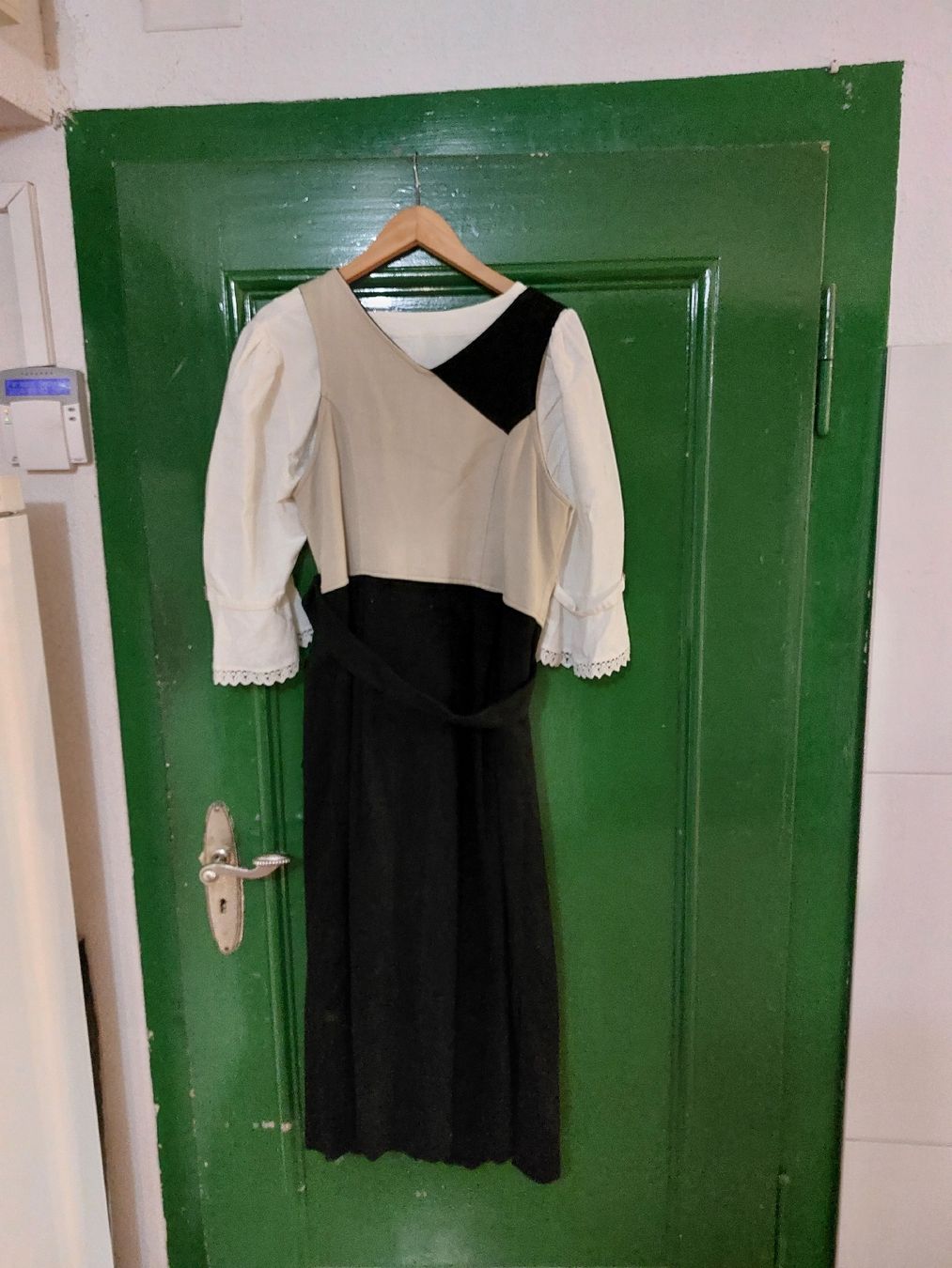 Costumi: Trachtenkleid gr 42/44 – Usato da Elgg venduto da Dagmar_17 2