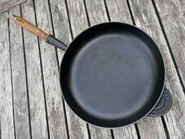 Gusseisen Bratpfanne Le Creuset "Signature" 28 cm Unbenutzt!