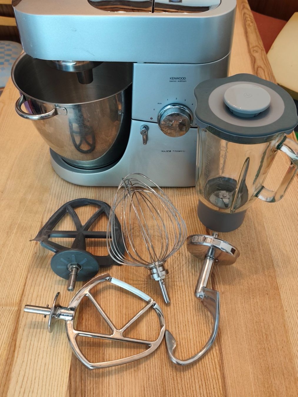 Kennwood Elettrodomestici da cucina: Robot ménager Kenwood – Usato da Delémont venduto da antioque 1