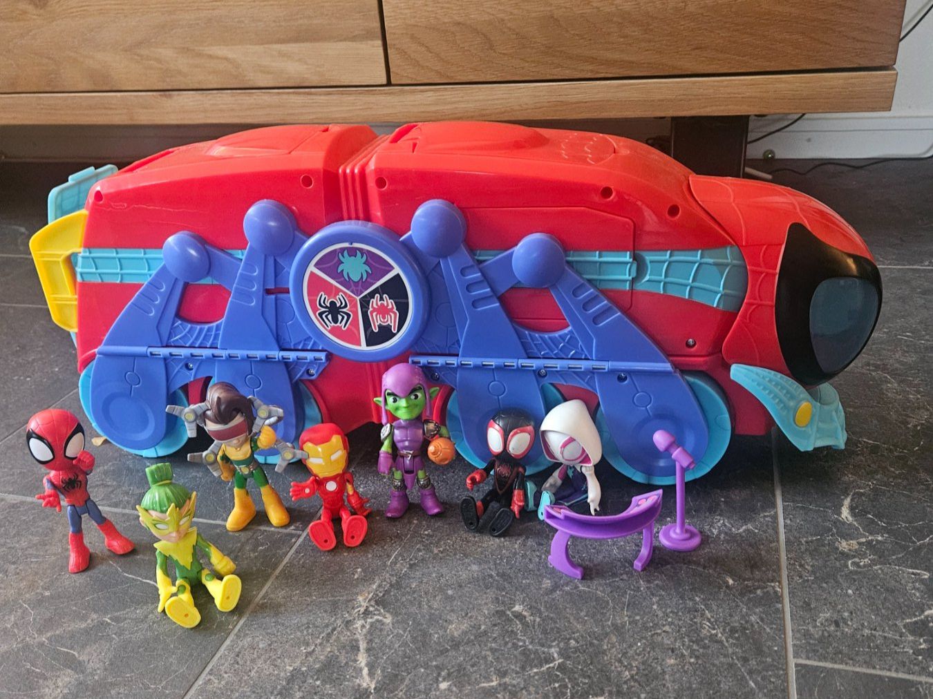 Giocattoli: Spidey Bus mit Figuren – Usato da Effretikon venduto da LittleFamily