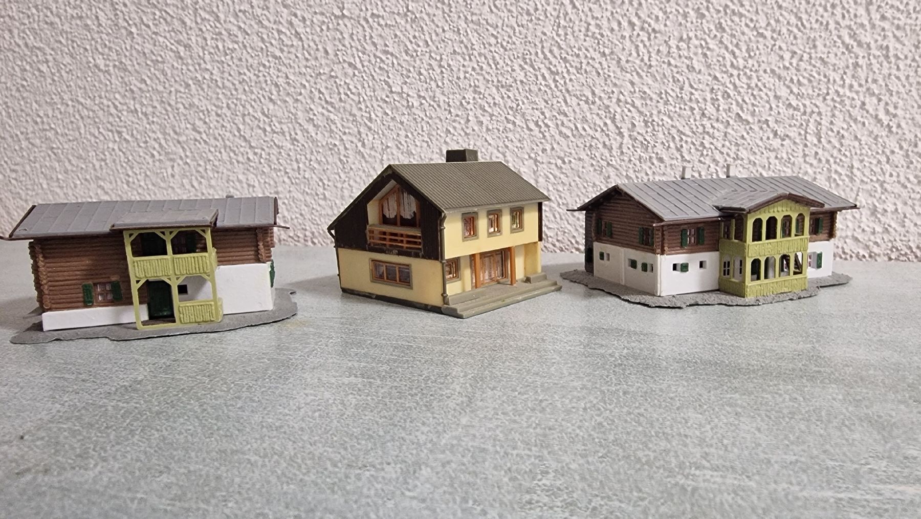 Modellini di ferrovie: Modelleisenbahn Häuser – Usato da Hasle LU venduto da luc_9pxg 2