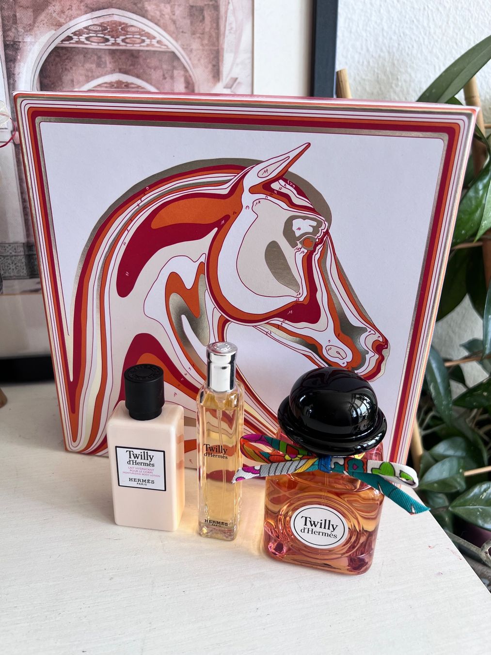 Hermès Profumi & Eau de Toilette: Hermes Twilly Eau de Parfum Geschenkbox – Usato da Effretikon venduto da YaMn 1