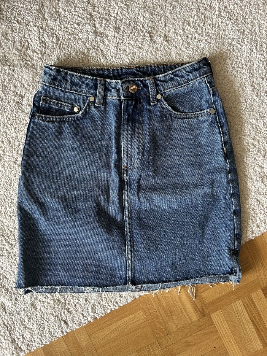 H&M Röcke: High-waisted denim mini skirt – Gebraucht aus Zürich von ori_9dcy