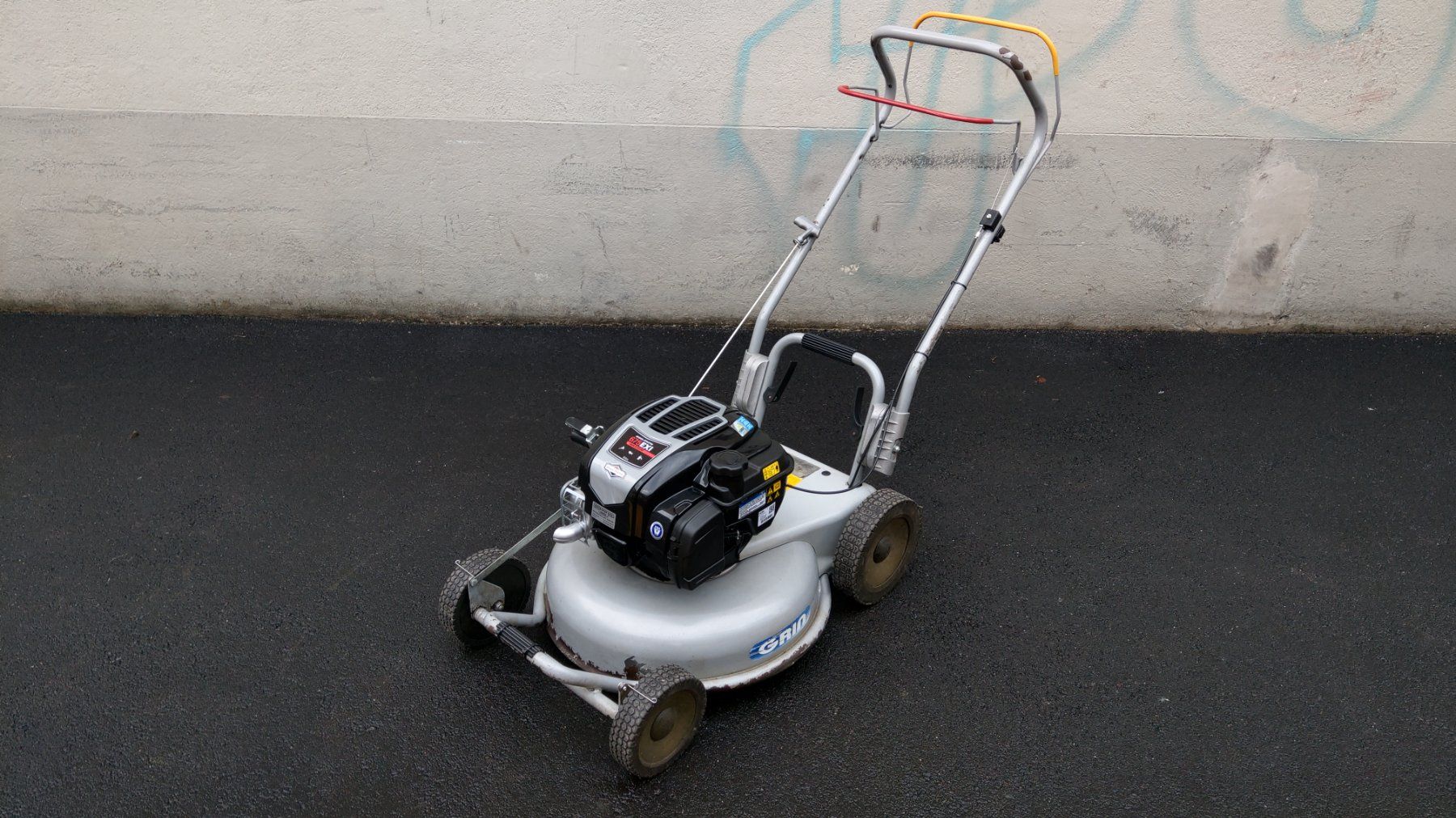 Tagliaerba: Mulch- Rasenmäher Grin HM 53 A - mit neuem Motor – Usato da Bern venduto da ksliqbe