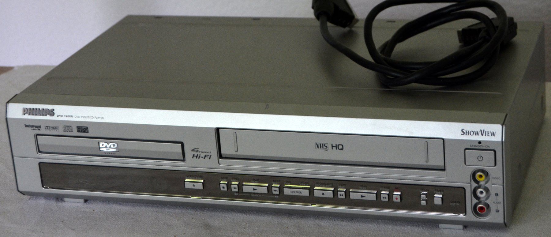 Philips Aufnahmegeräte: Combo CD / VHS Philips DVD740VR – Gebraucht aus Collonges von arashee 1