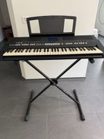 Yamaha PSR-S650 Keyboard mit Ständer und Hocker