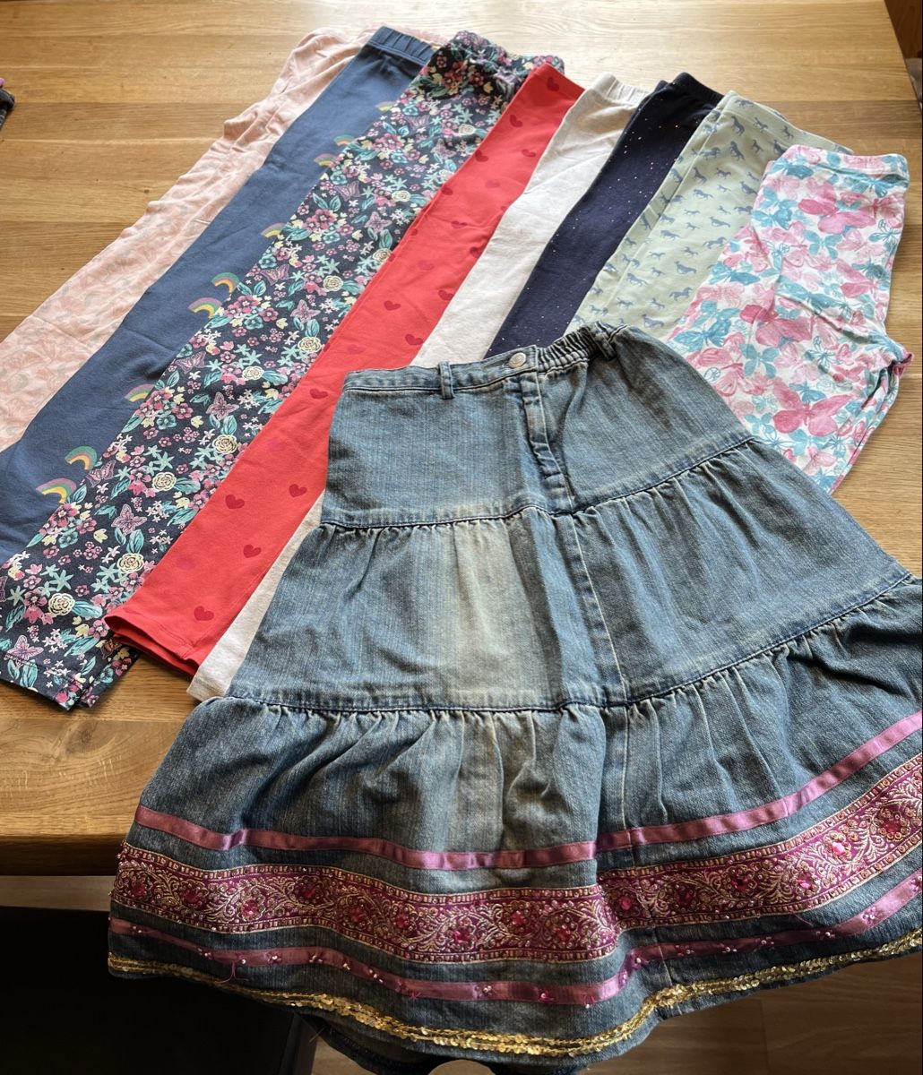 Lotti & Set di vestiti: Legginsset 134-140 plus Jeansrock – Usato da Lungern venduto da Chispa1982