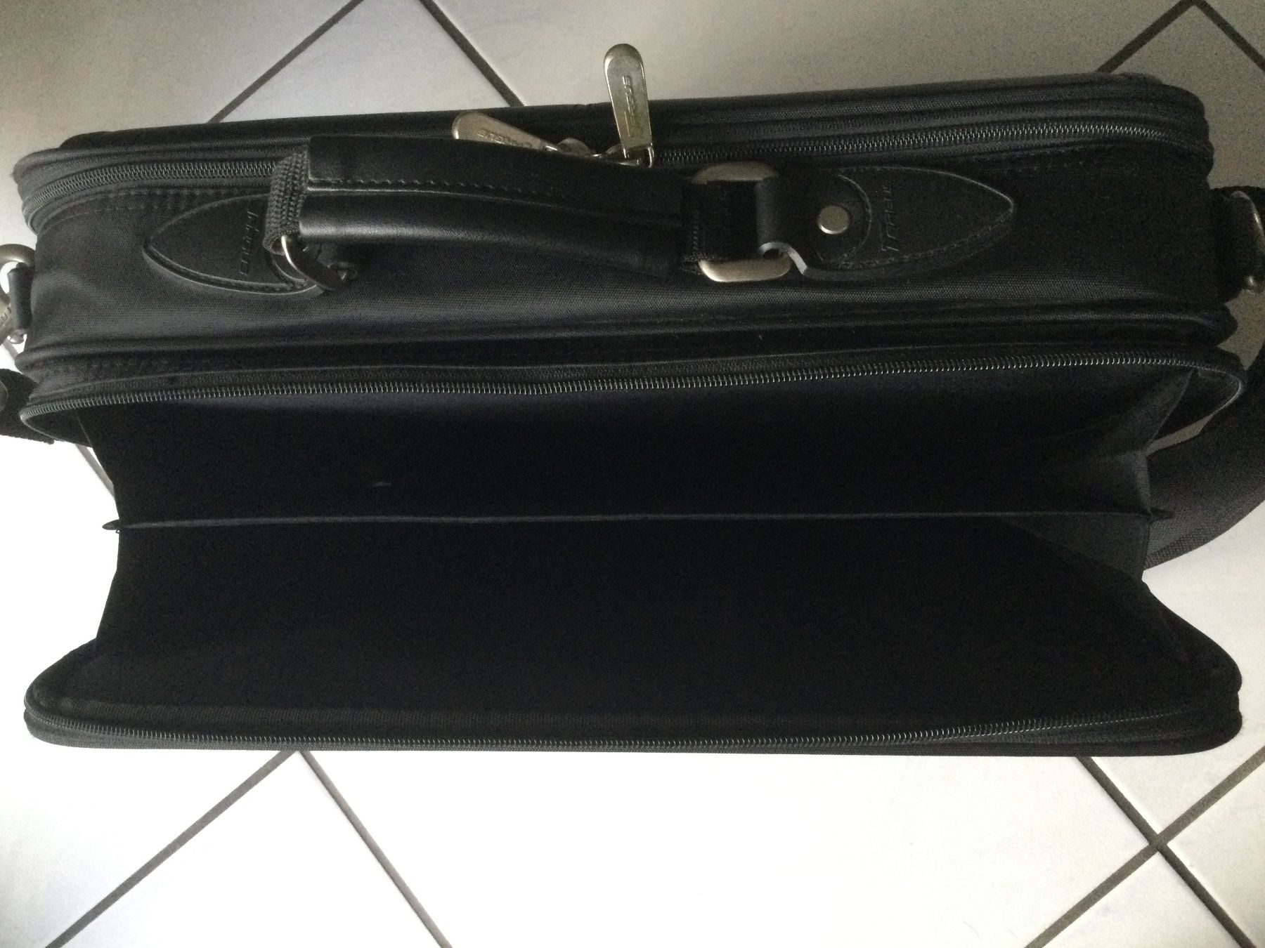 Koffer & Taschen: Laptoptasche von Targus – Gebraucht aus Galgenen von 67sab 5