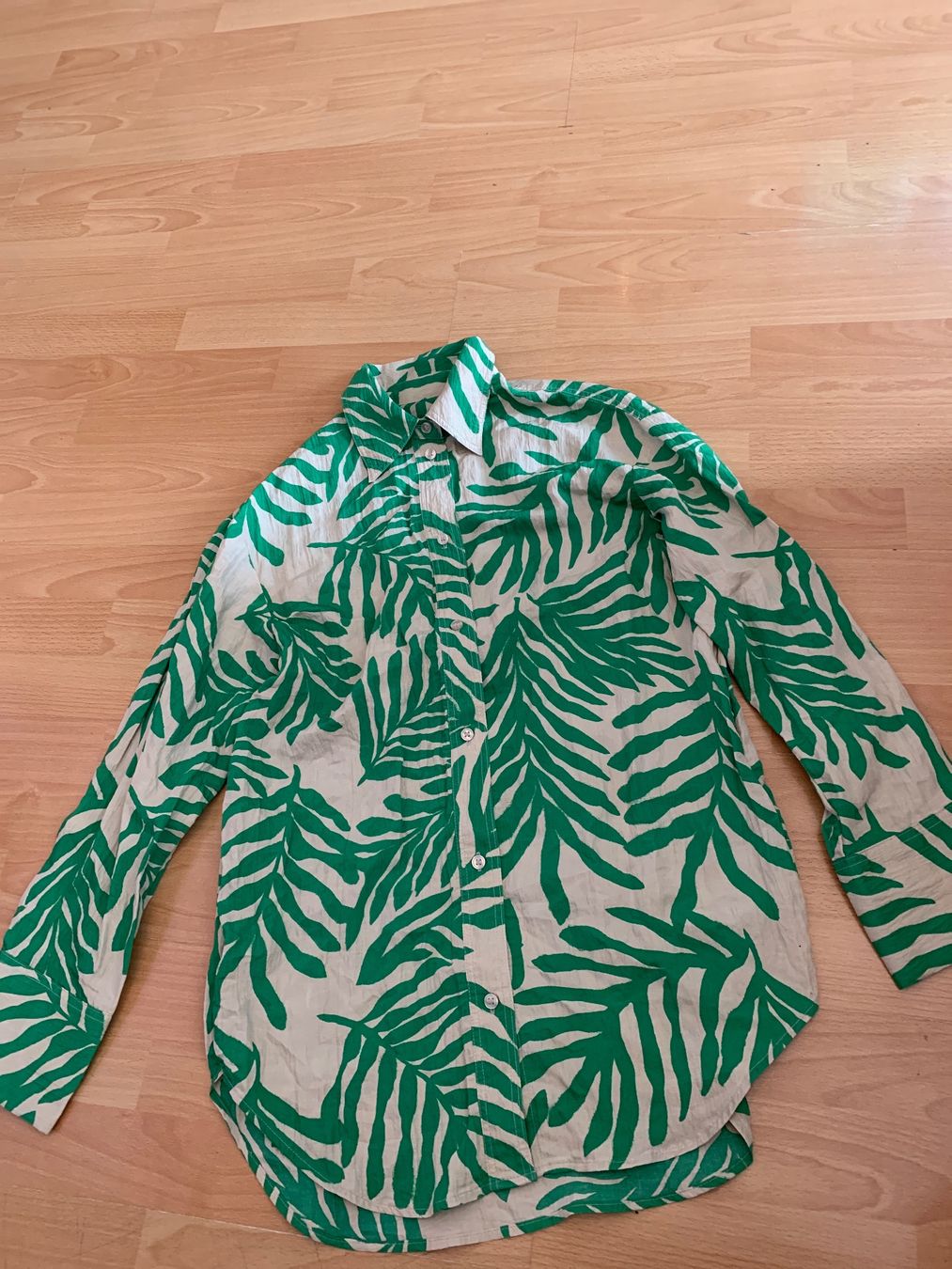 Camicette: Jolie chemise longue taille M – Usato da MEYRIN venduto da Gwendo10