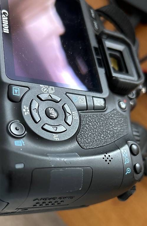 Canon Fotocamera: Canon EOS 550D – Usato da Seengen venduto da muck001 1