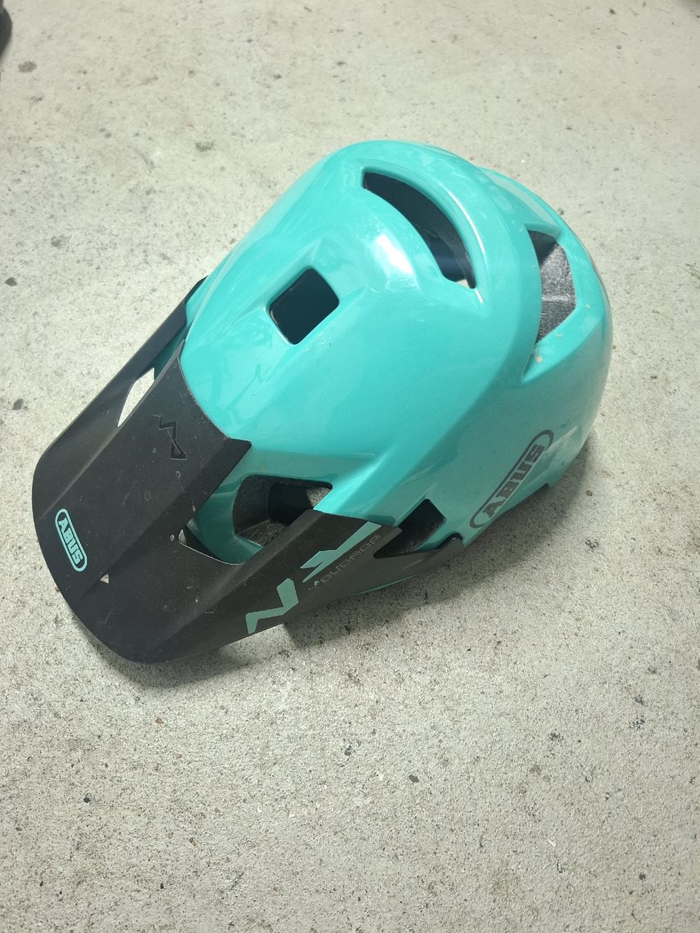 Abus Casques: Abus Youdrop – D'occasion à Bremgarten AG par Mscooby