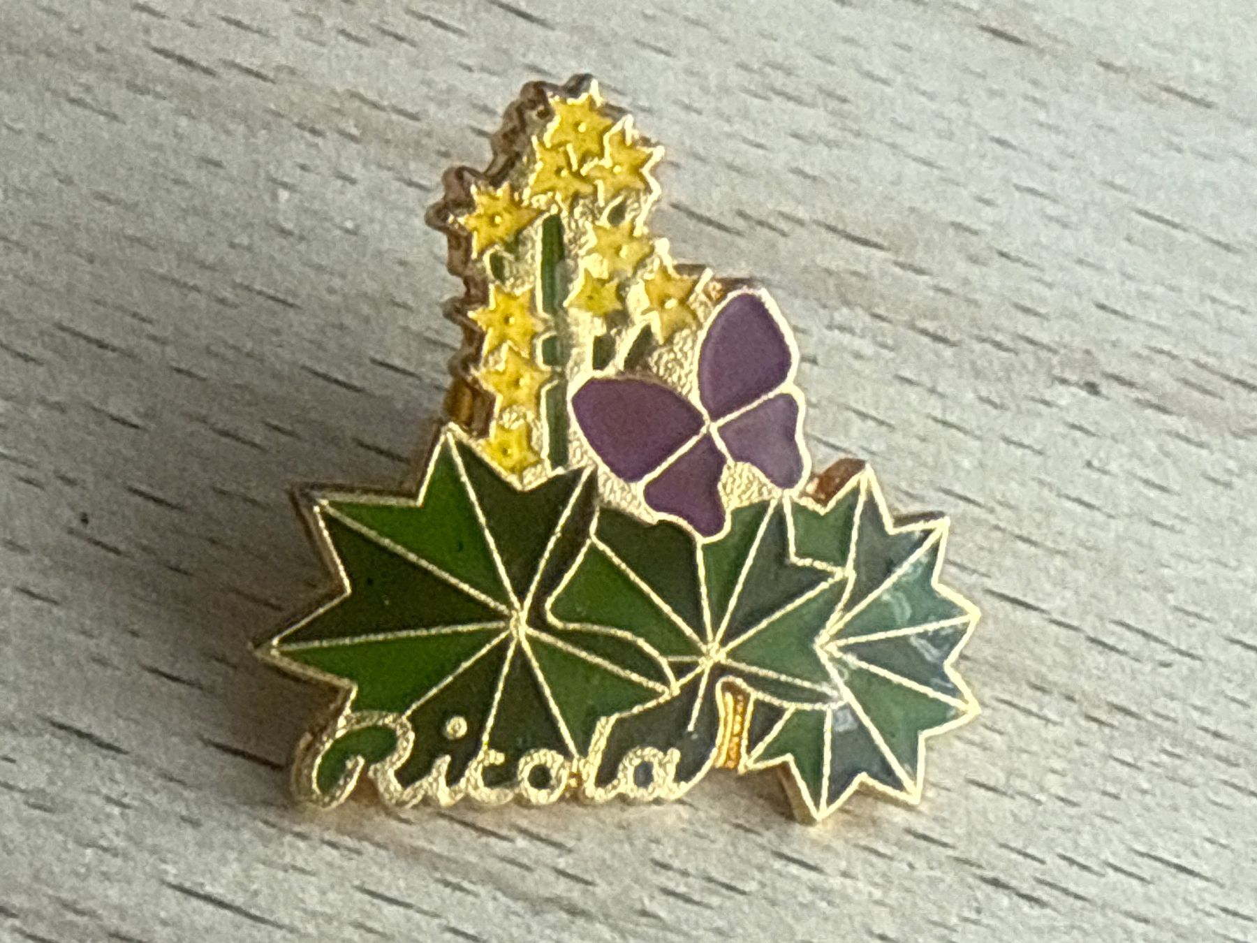 Plaquettes & Badges: Pin Ricola – D'occasion à Glattbrugg par Schweigmatt