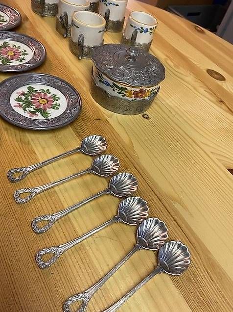 Set di piatti: Kaffeeset – Usato da Winterthur venduto da ral_tr8b