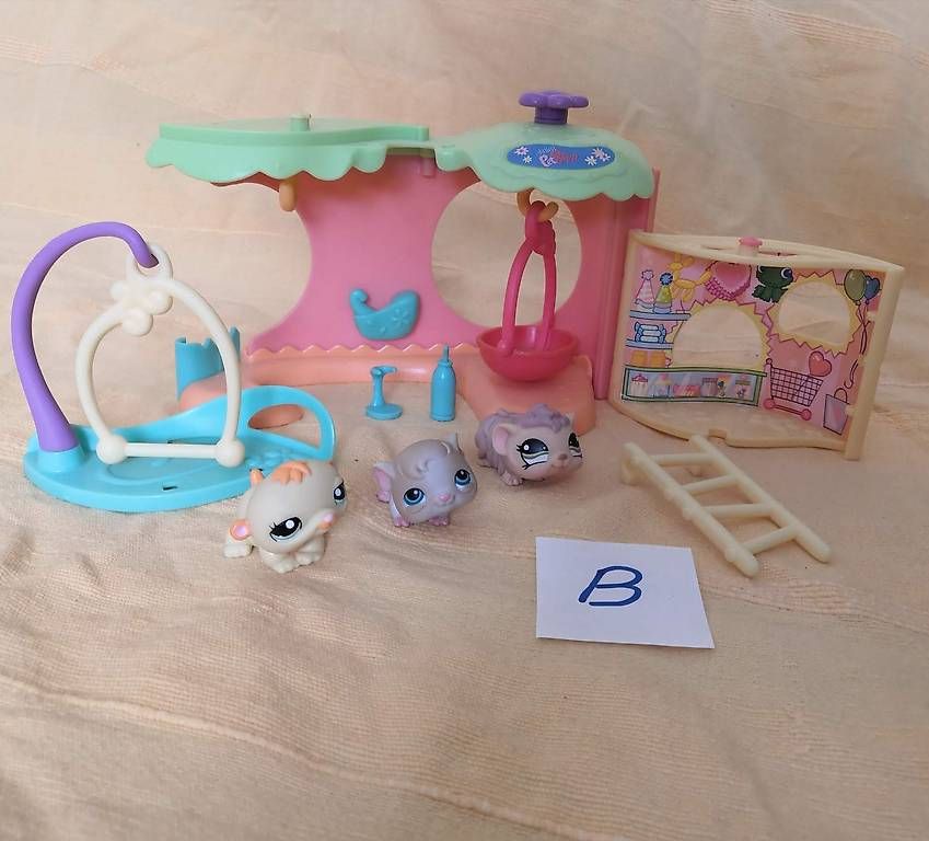 Statuette: Littlest PetShop Set B – Usato da Zürich venduto da Holzwurmk