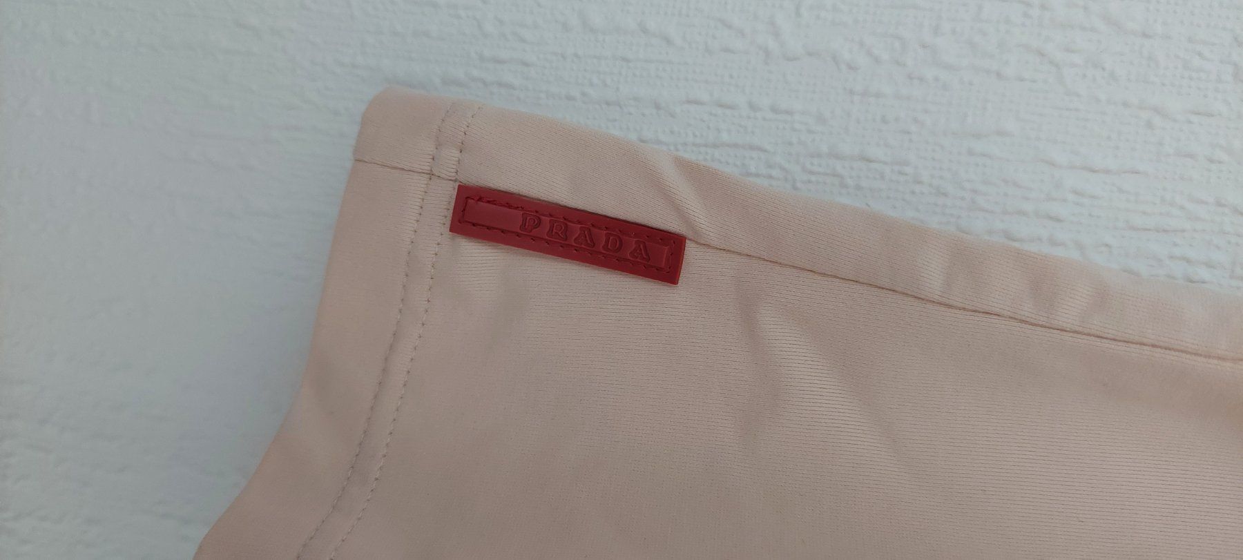Prada Tops: PRADA beige top – Gebraucht aus Lausanne von l0ok0co0l 3