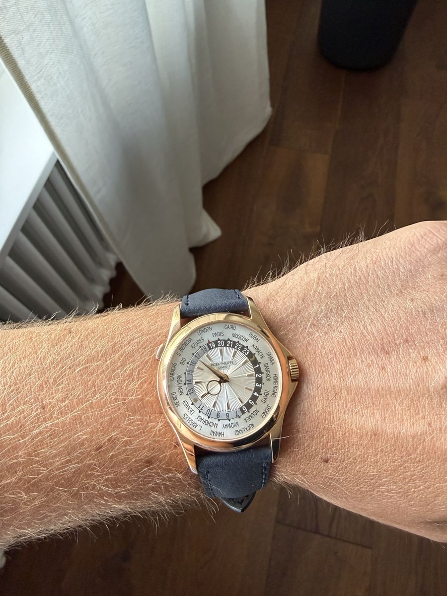 Patek Philippe Montres: Patek Philippe World Time 5130R – D'occasion à Zürich par Kpem 1