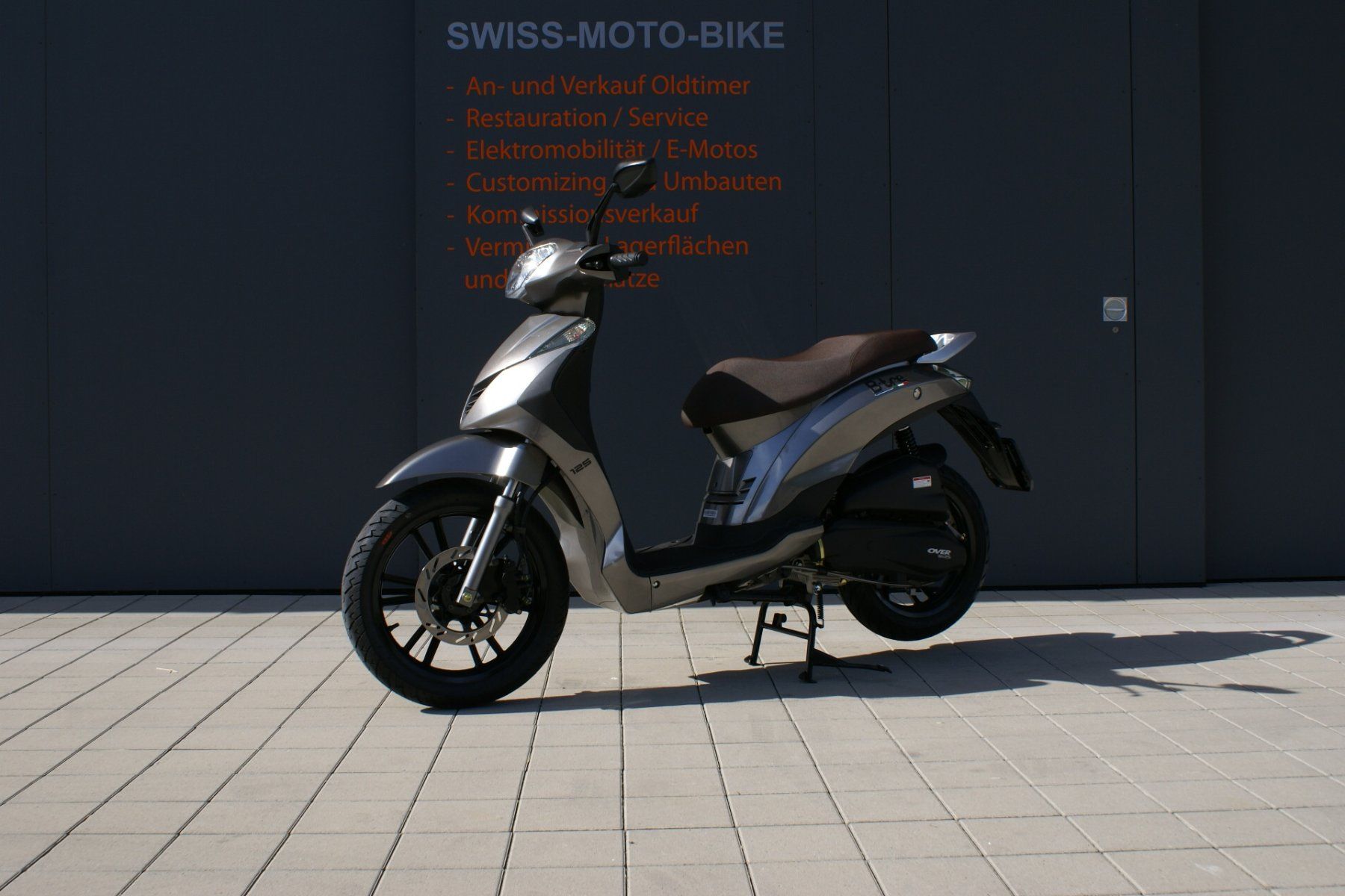 Scooter: Neufahrzeug Over-Bikes 125er Roller rabattiert – Usato da Seewen SO venduto da Eliane-Nora 1