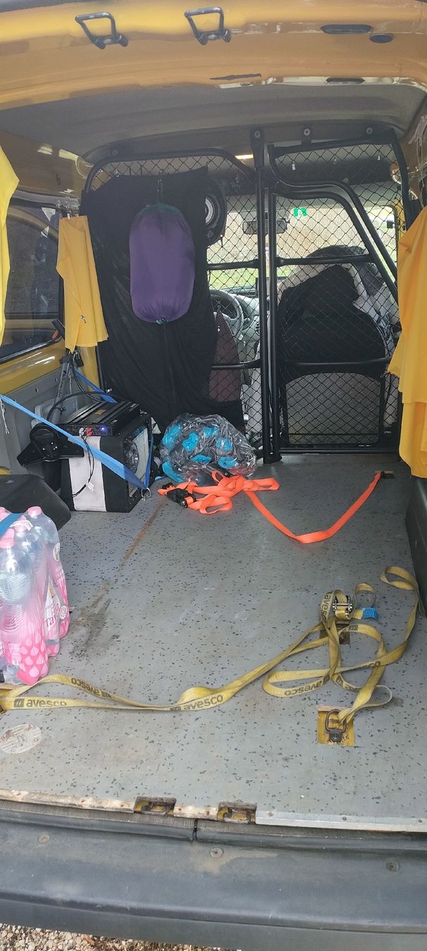 Véhicules utilitaires: Kubistar / kangoo – D'occasion à Waldenburg par Moodoo 3