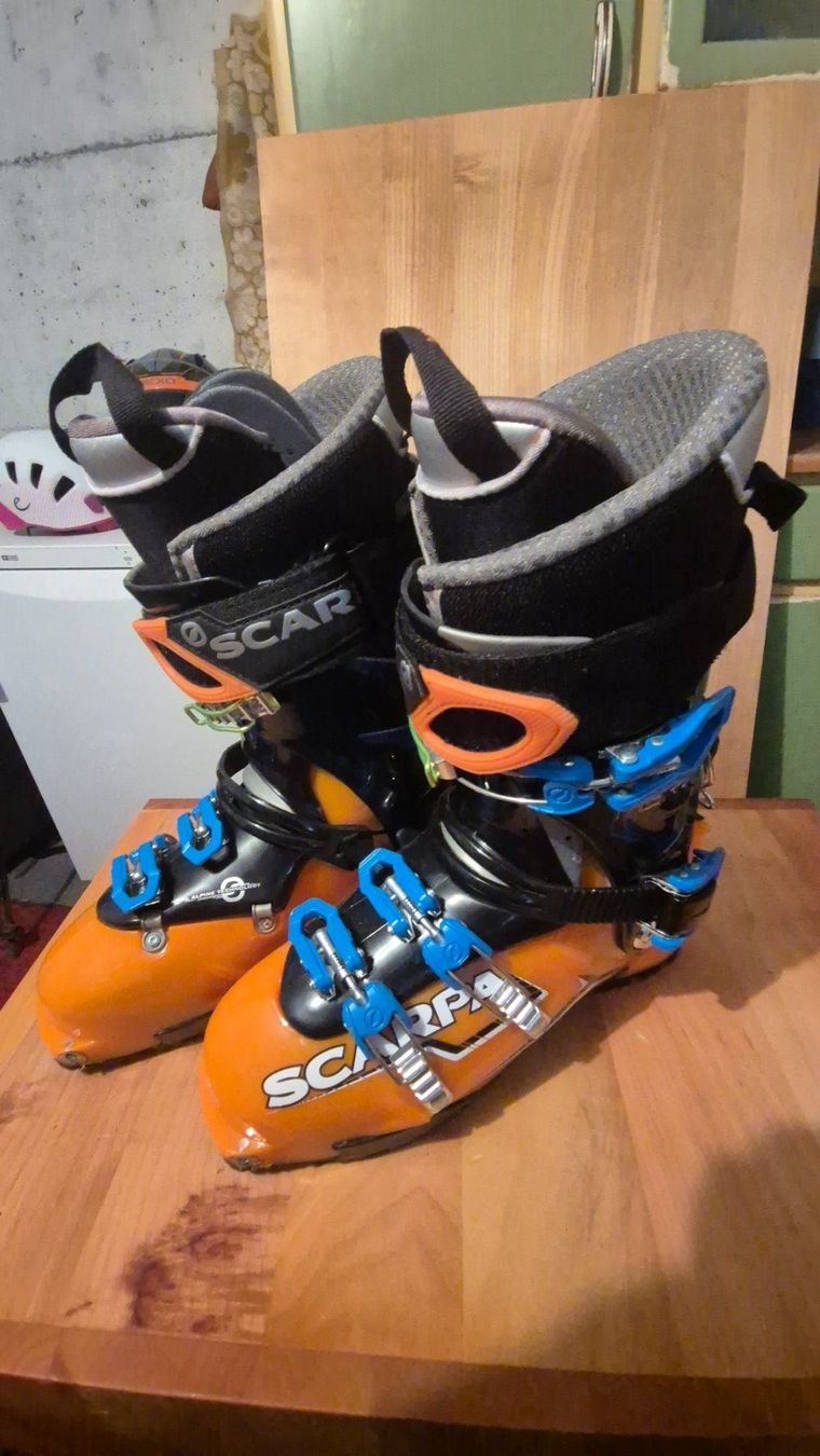 Scarpa Scarpe da uomo: Touren Skischuh Scarpa Gr. 28.0 – Usato da Flums venduto da ble_bf9r