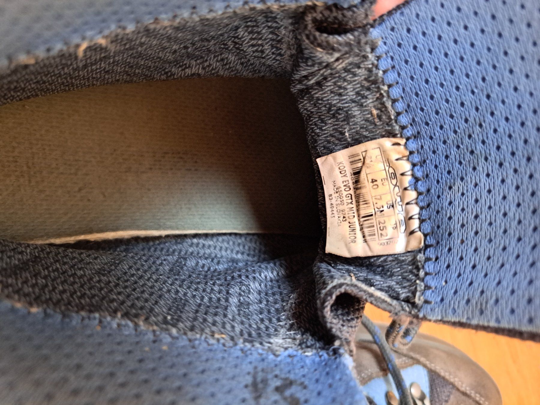 Lowa Herrenschuhe: Lowa Wanderschuhe Gr. 40 – Gebraucht aus Rickenbach LU von Ruwani 2