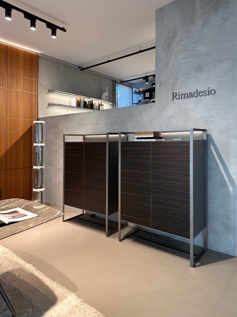 Scaffali: Rialto Bar Cabinet / Rimadesio – Usato da Emmen venduto da Davinci_Design 1